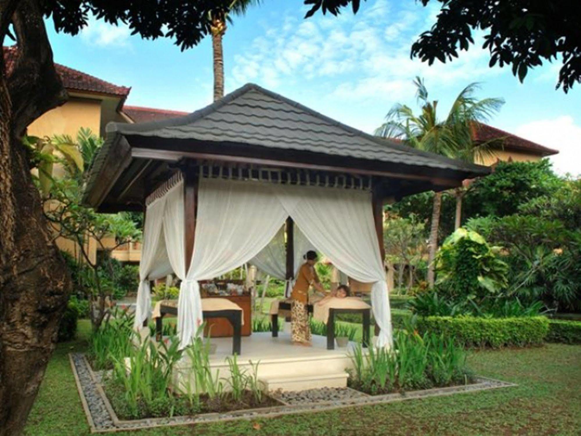 Legian Dewi Sri Hotel מראה חיצוני תמונה